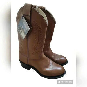 Old West cowgirl boots